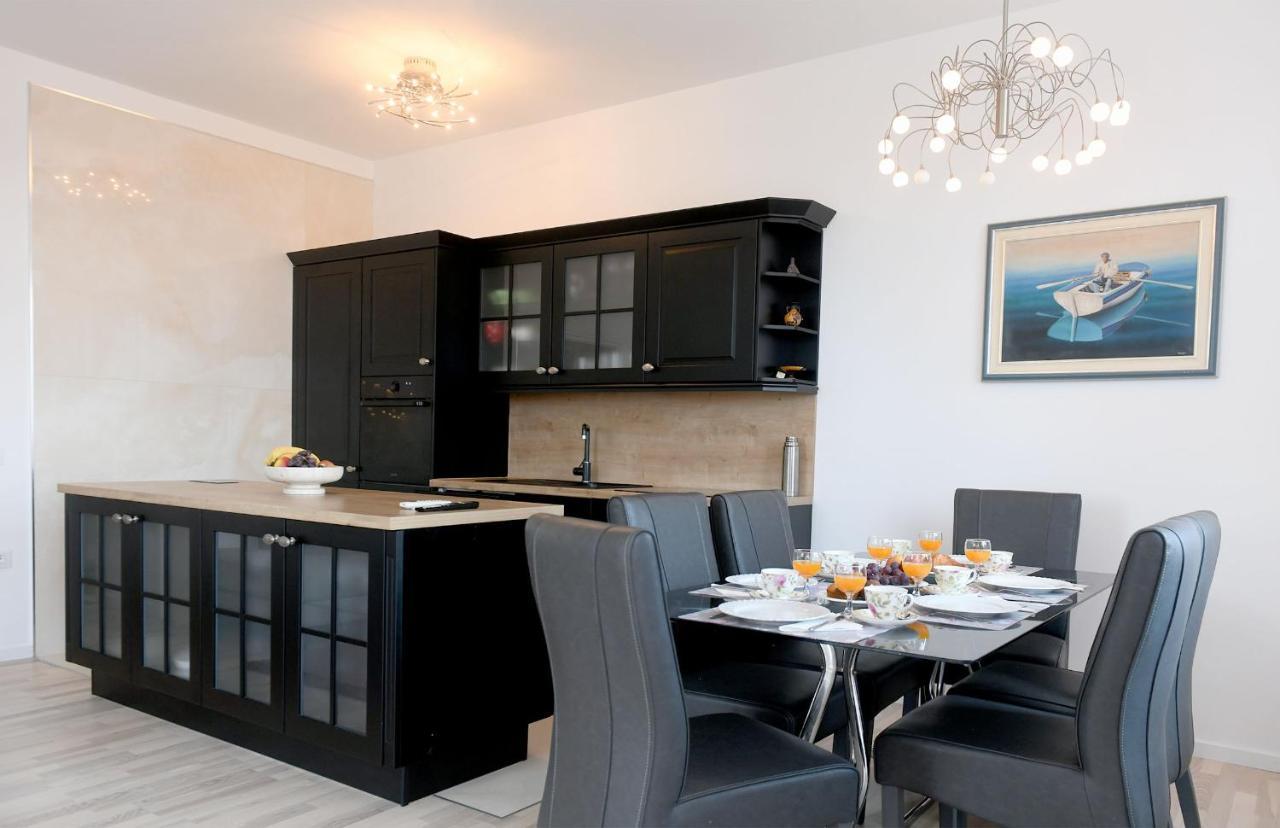 Divia Apartment Rijeka Exterior photo